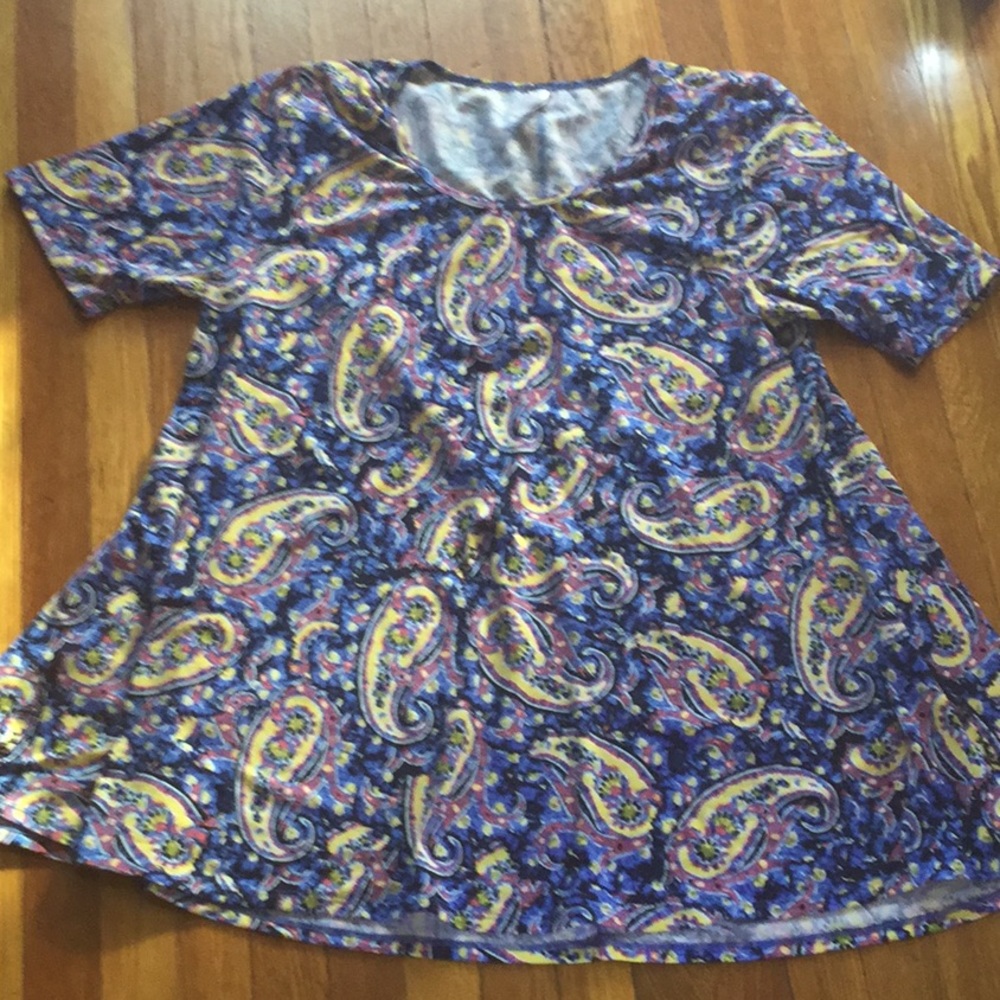 Xl lularoe paisley perfect t
